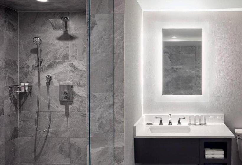 Niagara Falls Marriott Fallsview Hotel & Spa