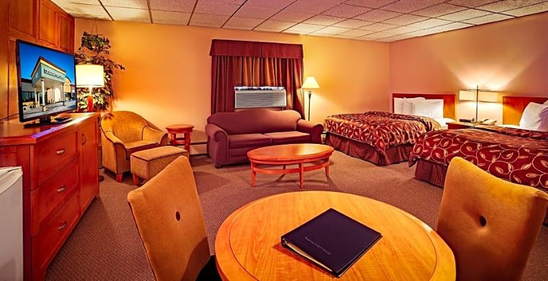 فندق Days Inn & Conference Centre By Wyndham Camrose Norsemen