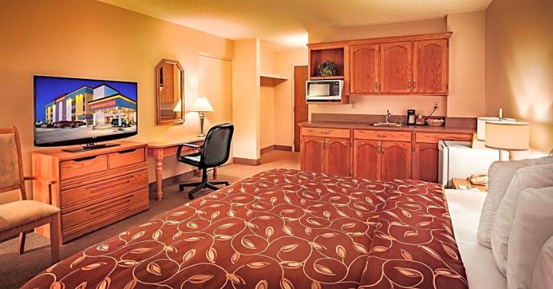 فندق Days Inn & Conference Centre By Wyndham Camrose Norsemen