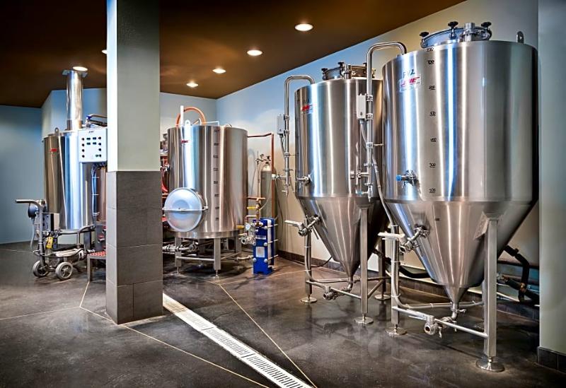 فندق Days Inn & Conference Centre By Wyndham Camrose Norsemen