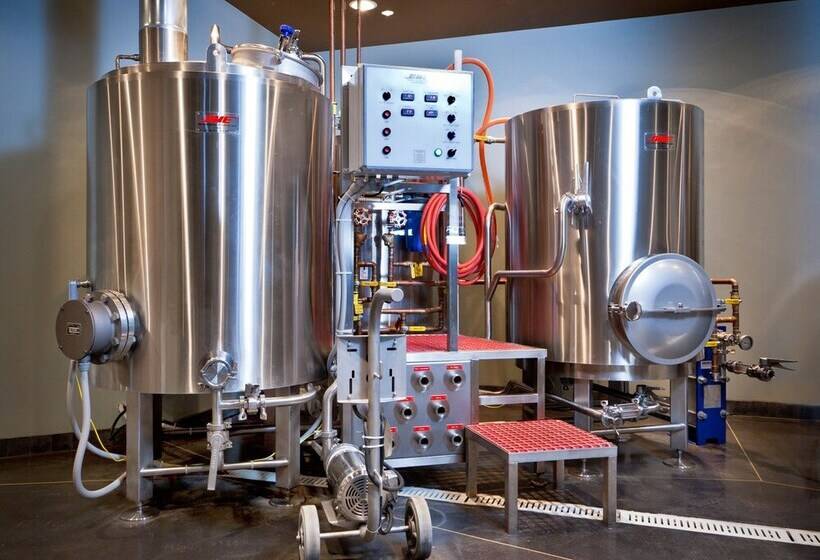 فندق Days Inn & Conference Centre By Wyndham Camrose Norsemen