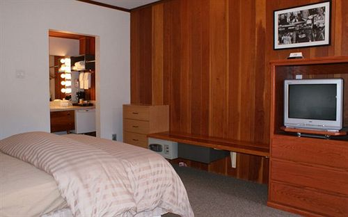 호텔 Paul's Motor Inn