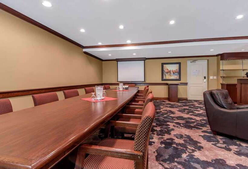 Clarion Hotel & Conference Centre