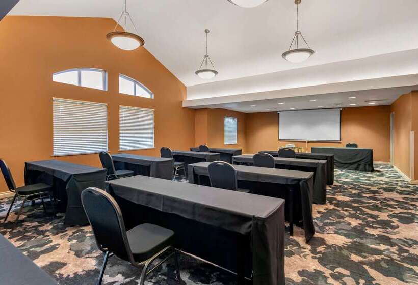 Clarion Hotel & Conference Centre