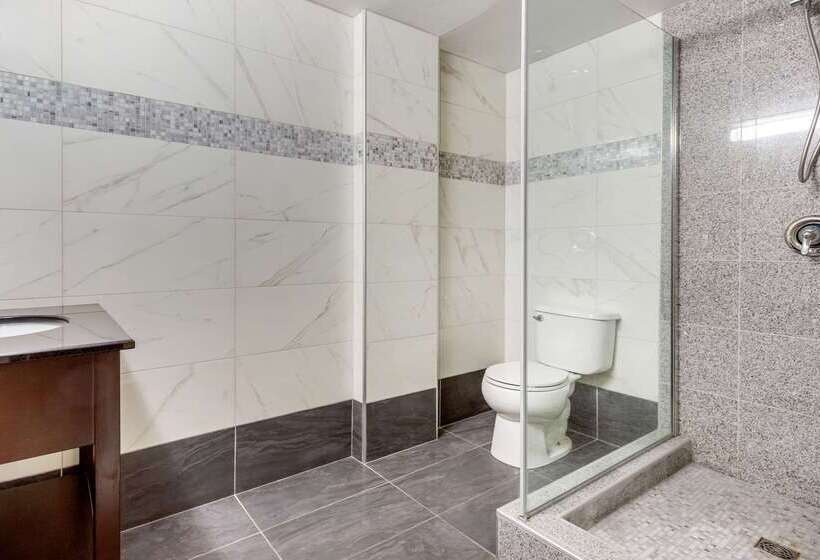 Quality Hotel Dorval Aeroport