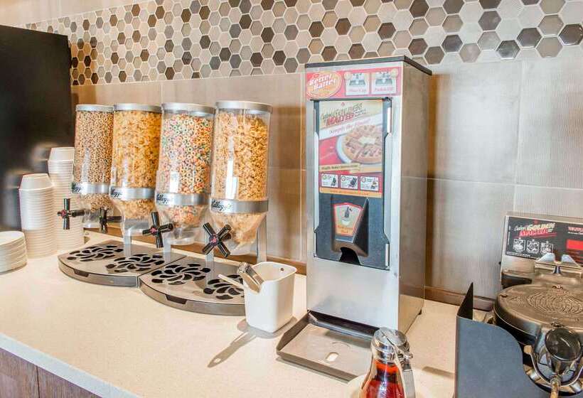 Quality Hotel Dorval Aeroport