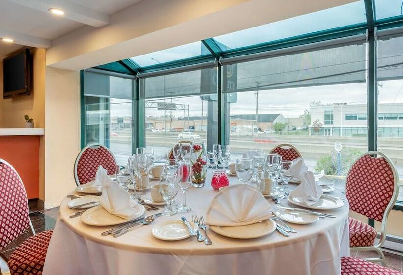 Quality Hotel Dorval Aeroport