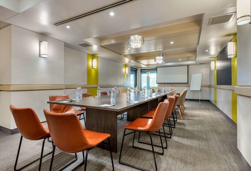 Quality Hotel Dorval Aeroport