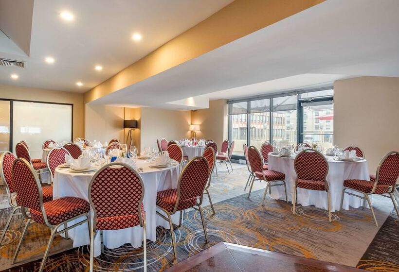 Quality Hotel Dorval Aeroport