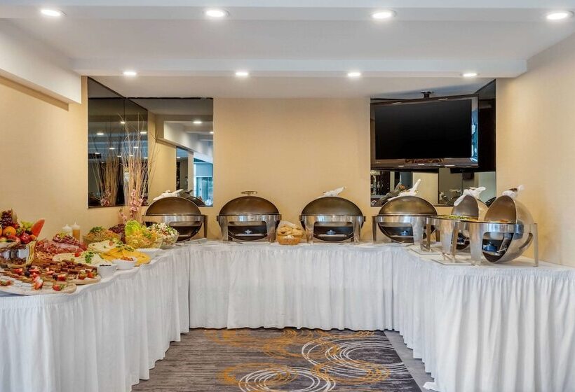 Quality Hotel Dorval Aeroport