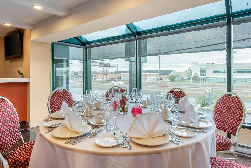 Quality Hotel Dorval Aeroport