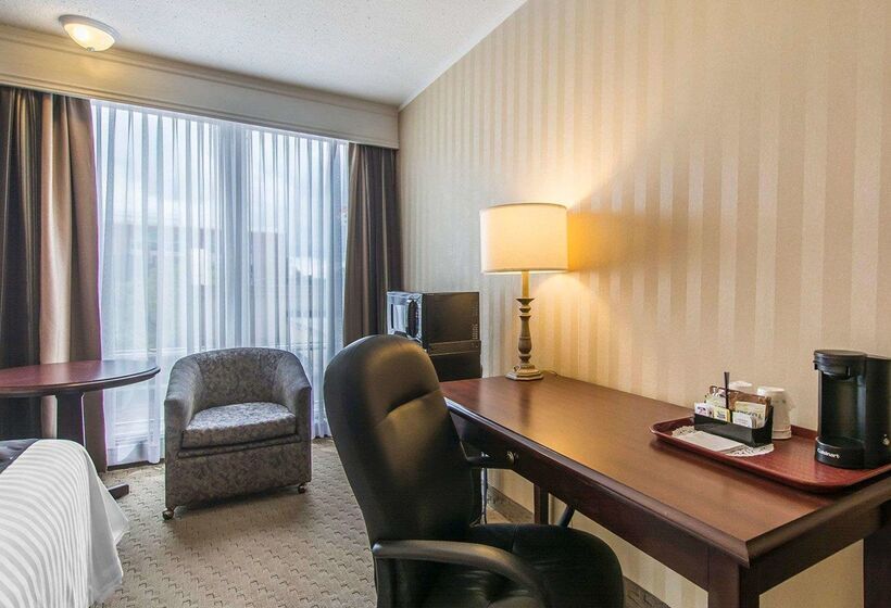 Hotel Quality Inn & Suites Downtown