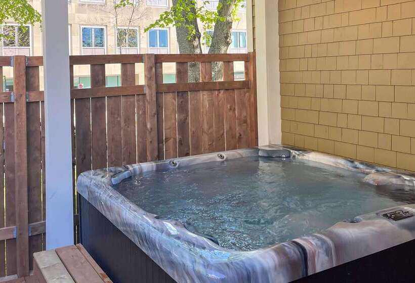 Hotel Quality Inn & Suites Downtown