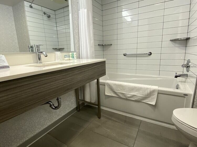 ホテル Quality Inn & Suites