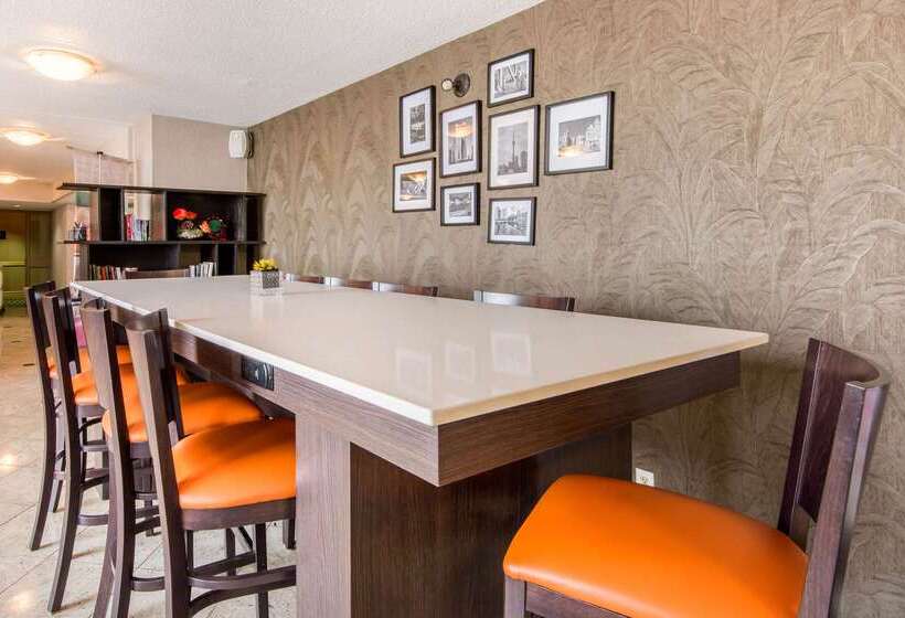 호텔 Quality Inn & Suites 5585 Ambler Drive Mississauga Ontario