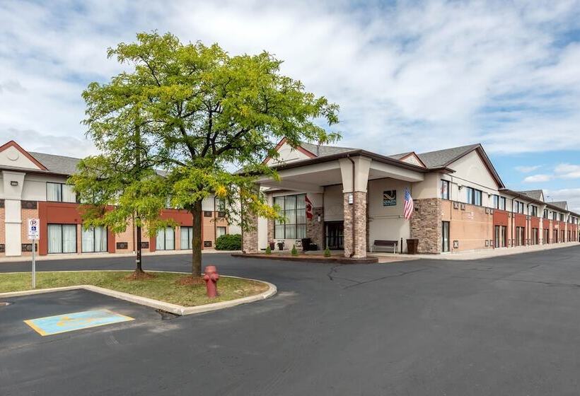 호텔 Quality Inn & Suites 5585 Ambler Drive Mississauga Ontario