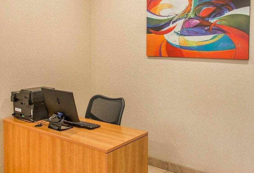 ホテル Quality Inn & Suites