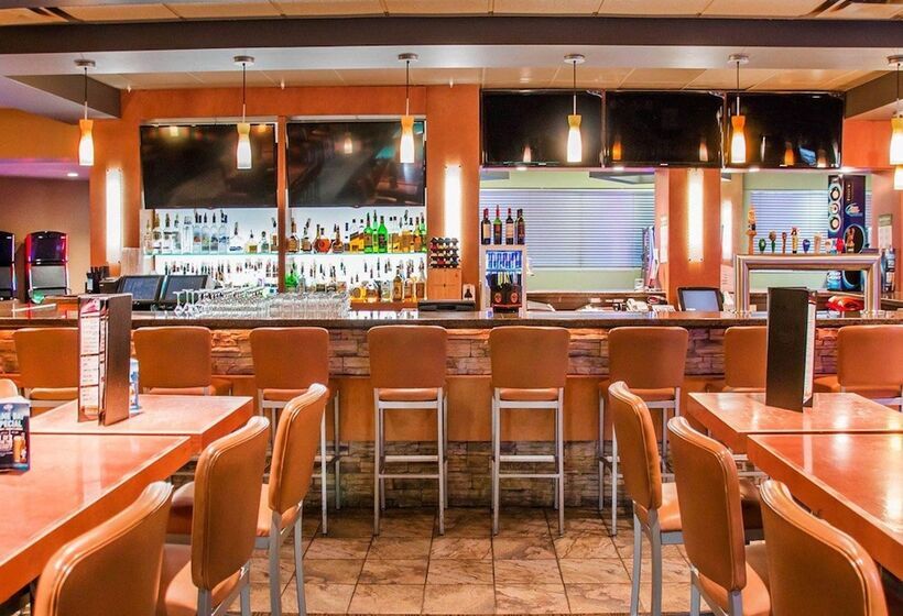 ホテル Quality Inn & Suites