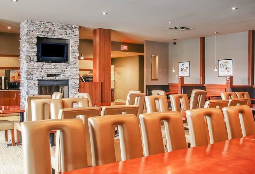 ホテル Quality Inn & Suites