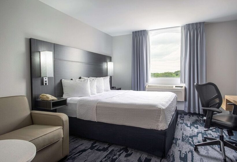 ホテル Quality Inn & Suites