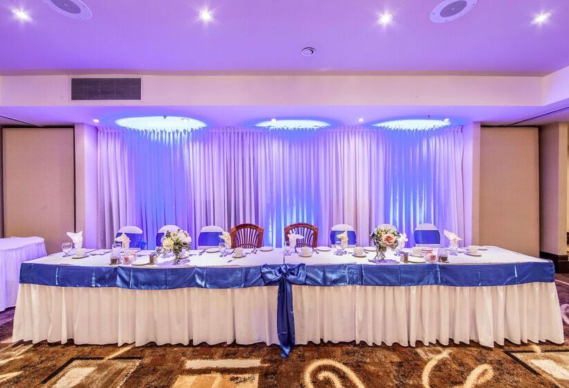 Radisson Hotel Montreal Airport