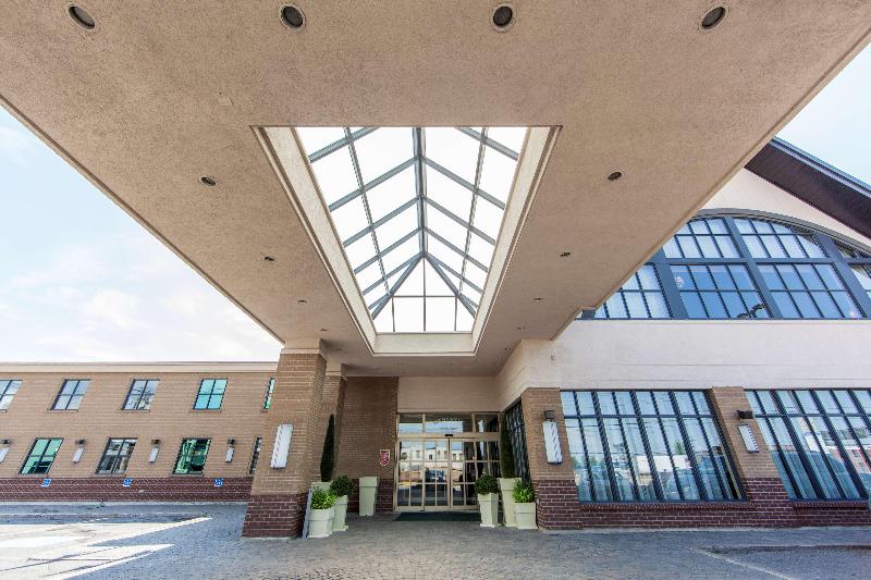 Radisson Hotel Montreal Airport