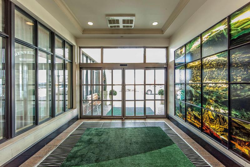 Radisson Hotel Montreal Airport