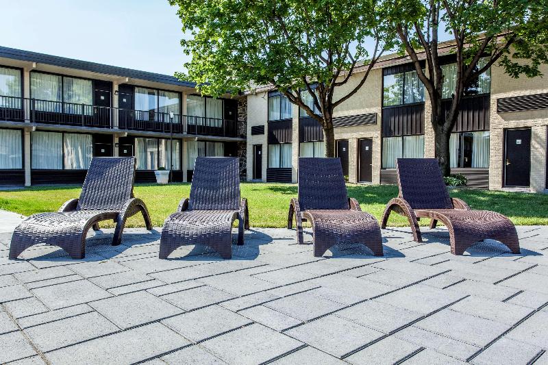 Radisson Hotel Montreal Airport