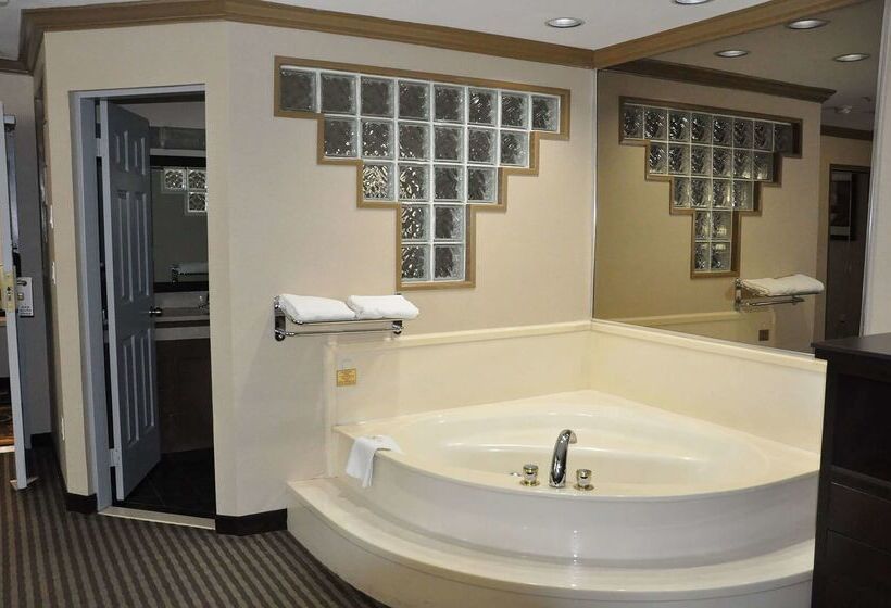 בית מלון כפרי Ramada By Wyndham Abbotsford
