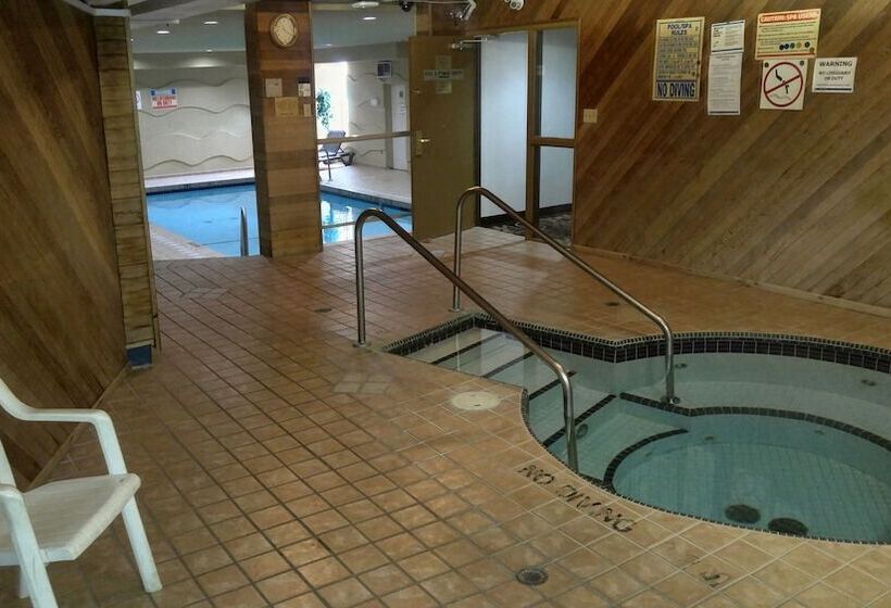 בית מלון כפרי Ramada By Wyndham Abbotsford