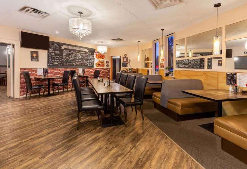 호텔 Ramada By Wyndham Coquitlam