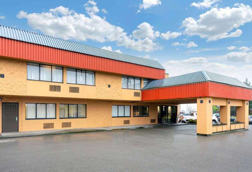 호텔 Ramada By Wyndham Coquitlam