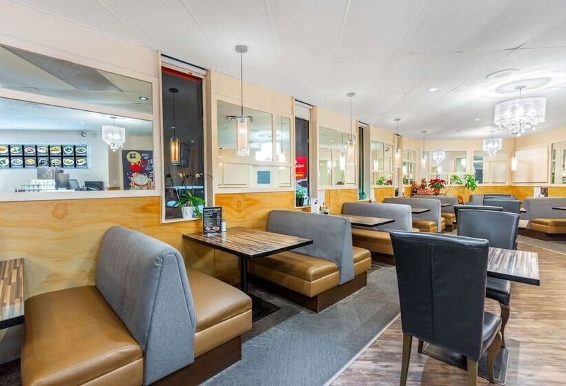 호텔 Ramada By Wyndham Coquitlam