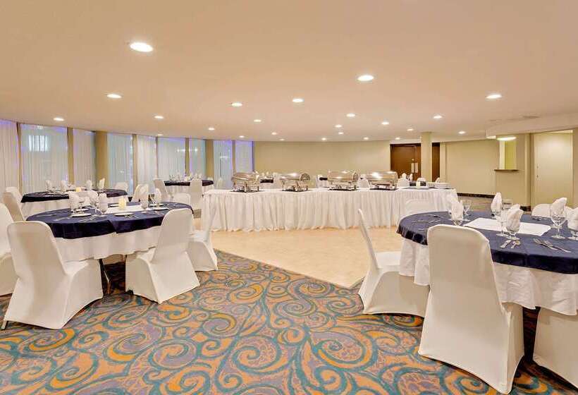 酒店 Ramada By Wyndham Kamloops