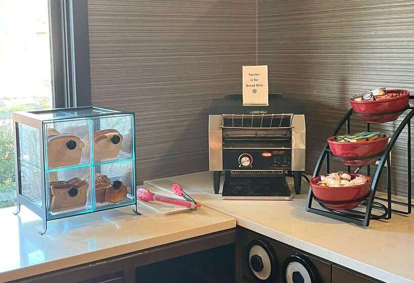 酒店 Ramada By Wyndham Ottawa On The Rideau