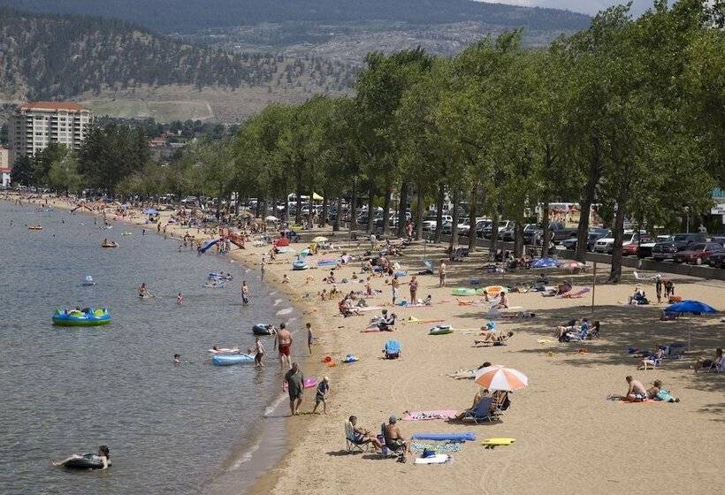 ホテル Balcomo, A Ramada By Wyndham