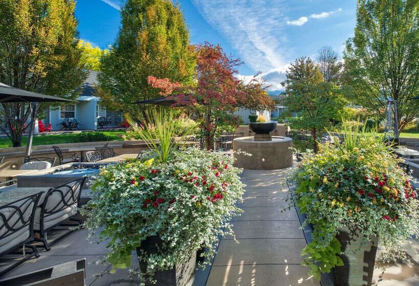 ホテル Balcomo, A Ramada By Wyndham