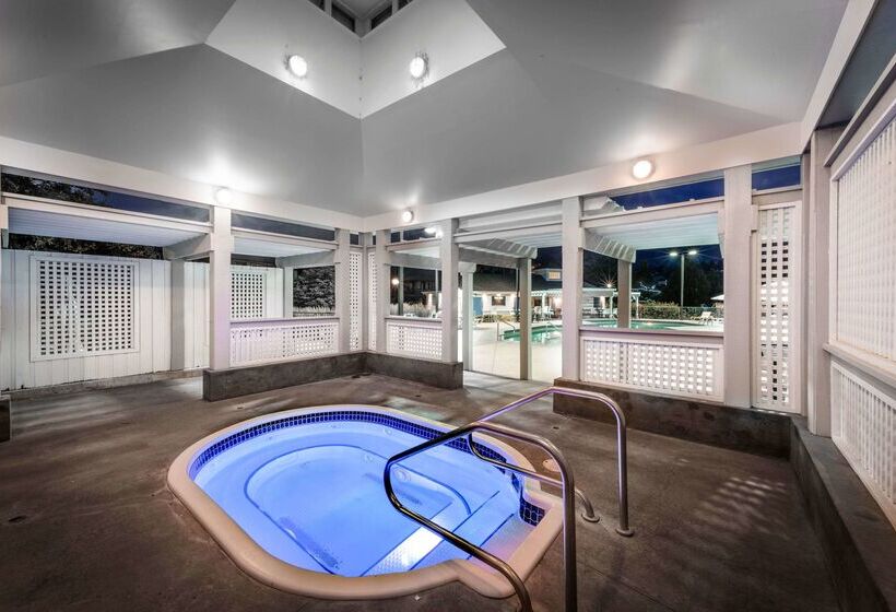 ホテル Balcomo, A Ramada By Wyndham