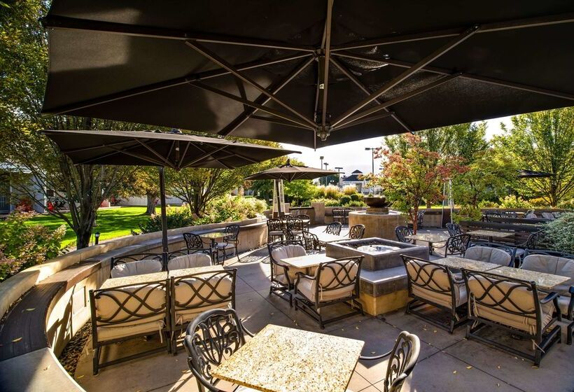 ホテル Balcomo, A Ramada By Wyndham