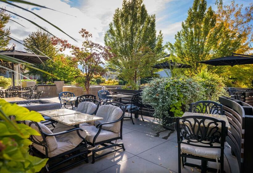 ホテル Balcomo, A Ramada By Wyndham