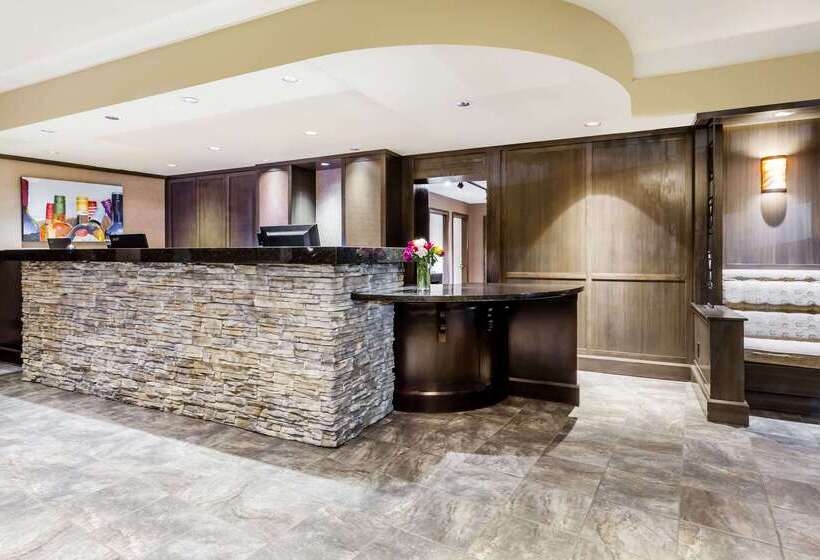 ホテル Balcomo, A Ramada By Wyndham