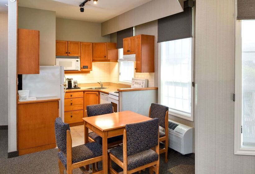 ホテル Balcomo, A Ramada By Wyndham