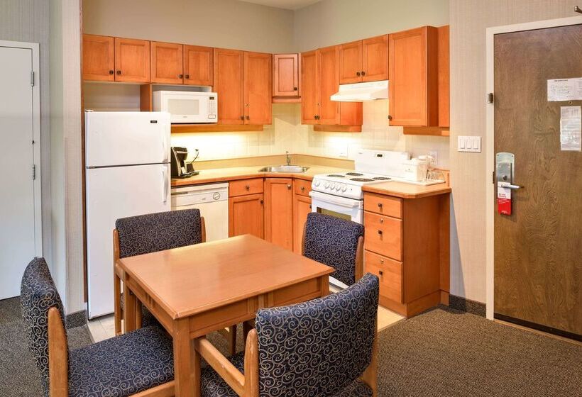 ホテル Balcomo, A Ramada By Wyndham