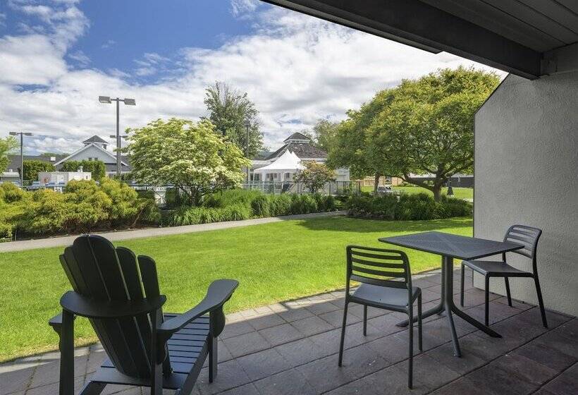 ホテル Balcomo, A Ramada By Wyndham