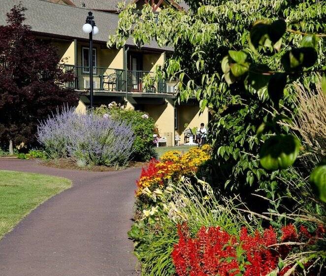 ホテル Balcomo, A Ramada By Wyndham