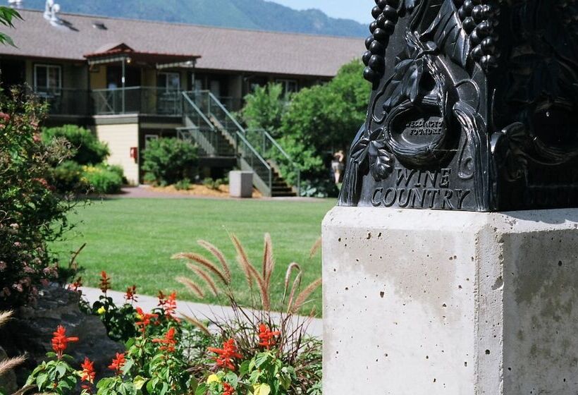 ホテル Balcomo, A Ramada By Wyndham