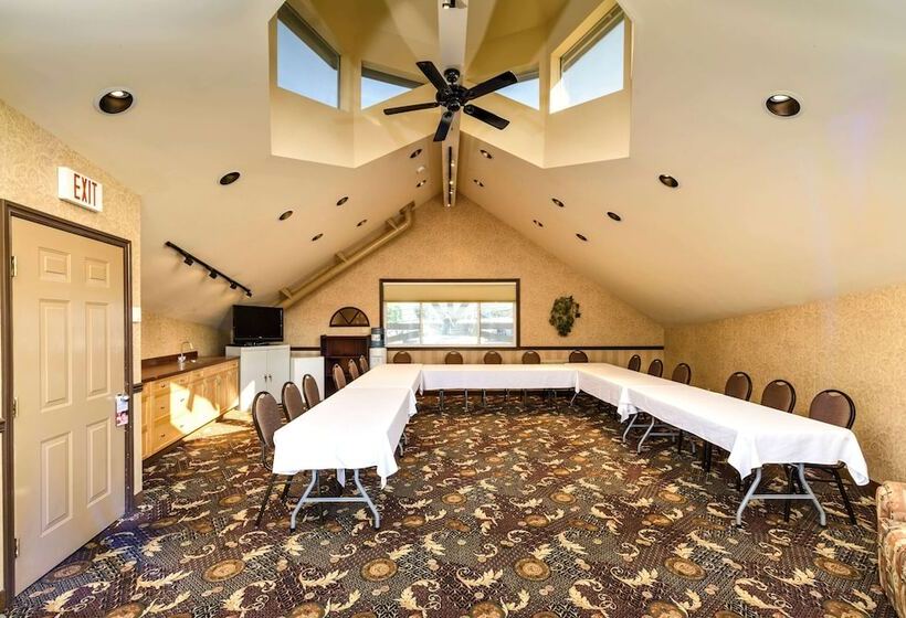 ホテル Balcomo, A Ramada By Wyndham