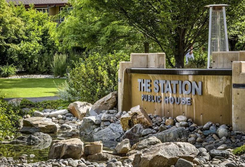 ホテル Balcomo, A Ramada By Wyndham