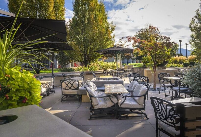 ホテル Balcomo, A Ramada By Wyndham