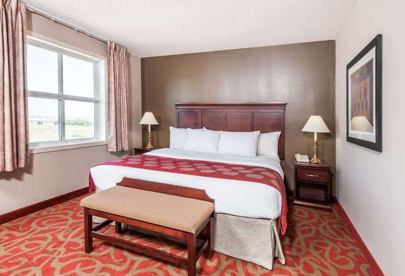 בית מלון כפרי Ramada By Wyndham Sherwood Park